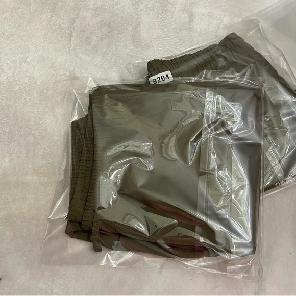 New! The North Face women’s tech joggers drawstring elastic waist 28264 - Picture 13 of 13